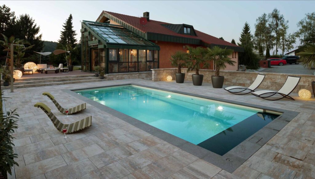 Pool Trainer, glasfiberpool två trappor
